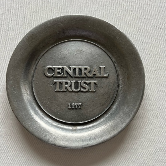 Vintage 1977 Central Trust Bank Pewter🔥🔥 (M) - Picture 1 of 4